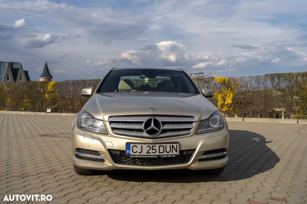 Mercedes-Benz C 250 CGI Automatik BlueEFFICIENCY Elegance - 6