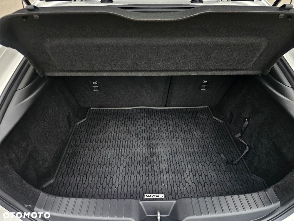 Mazda 3 - 16
