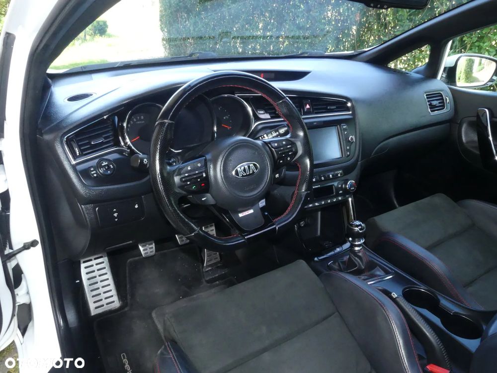 Kia Ceed - 5