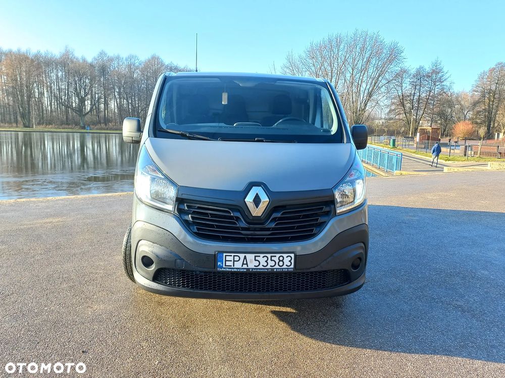 Renault TRAFIC - 2