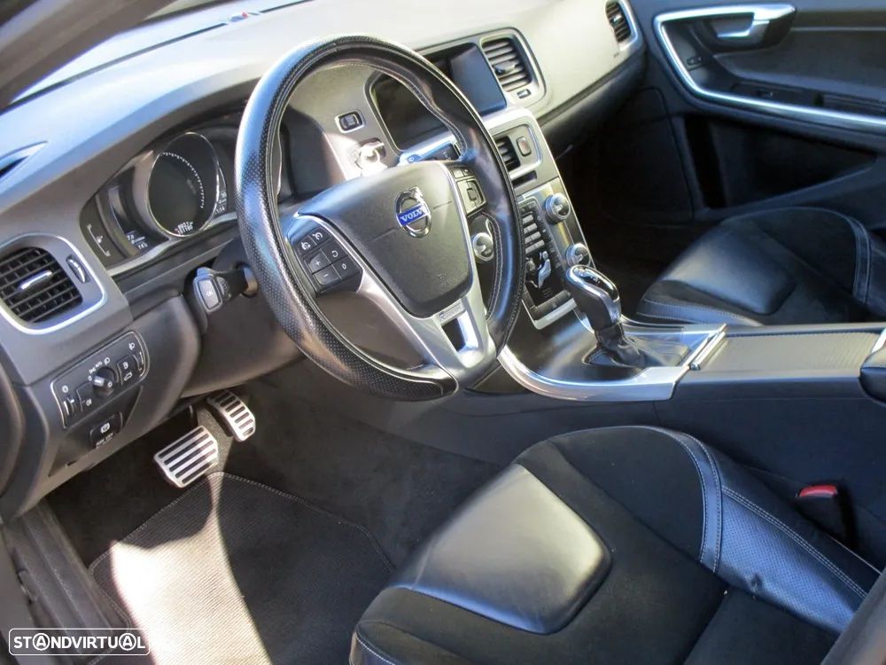 Volvo V60 2.0 D4 R-Design Summum Geartronic - 16