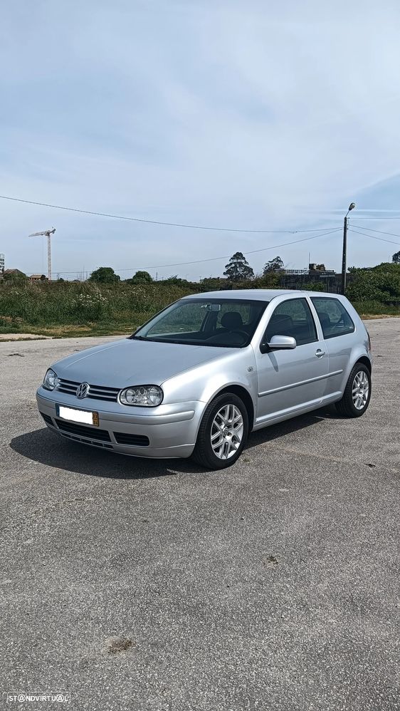 VW Golf 1.9 TDi Highline - 4