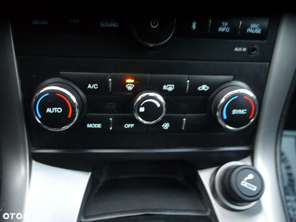 Chevrolet Captiva - 24