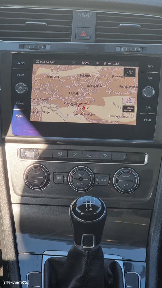 VW Golf Variant 1.6 TDi Confortline - 26