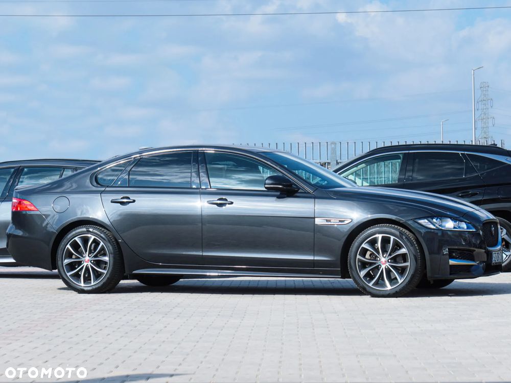 Jaguar XF 20d R-Sport - 6