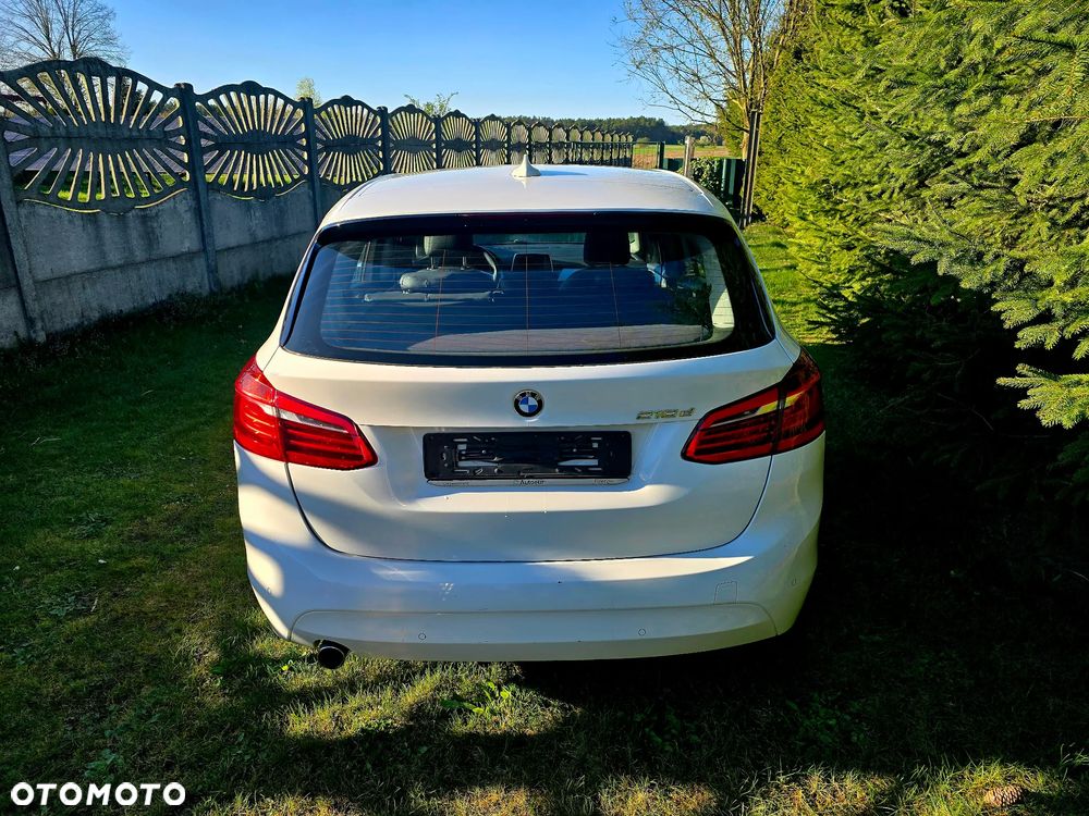 BMW Seria 2 216d - 11