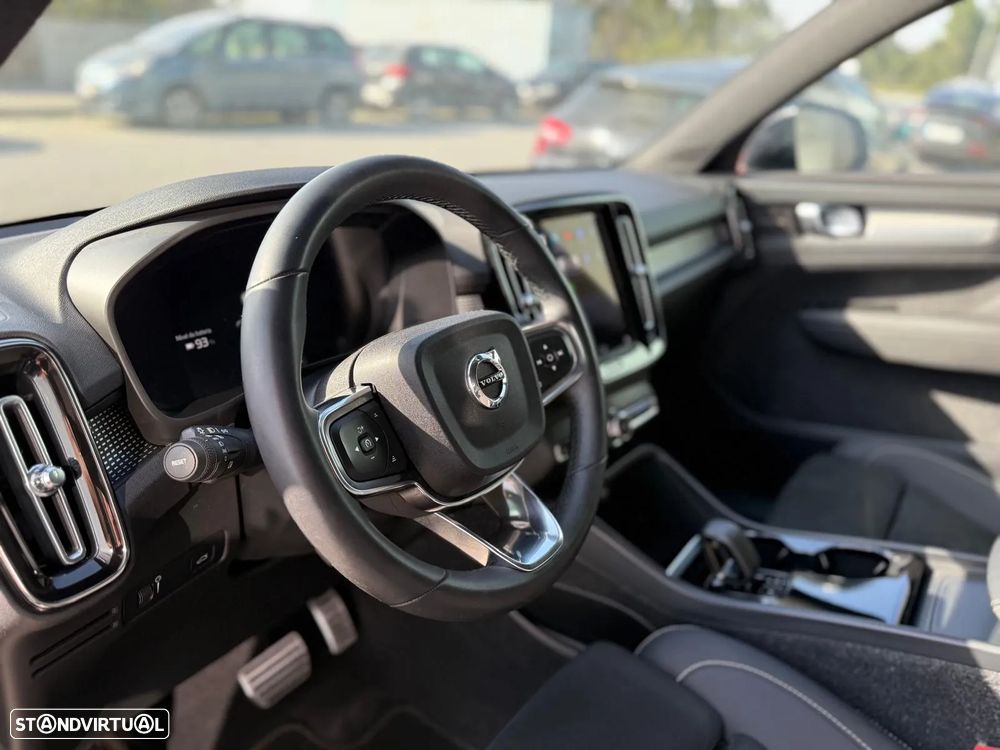 Volvo XC 40 Recharge Core - 15