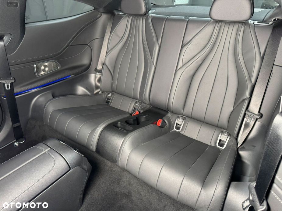 Mercedes-Benz CLE 300 mHEV 4-Matic AMG Line - 14