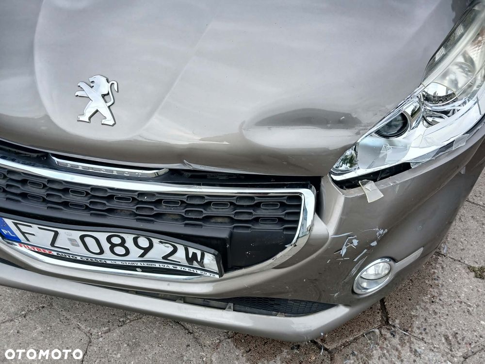 Peugeot 208 - 4