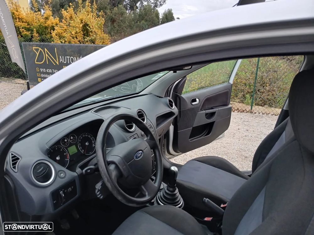 Ford Fiesta 1.25 Trend - 9