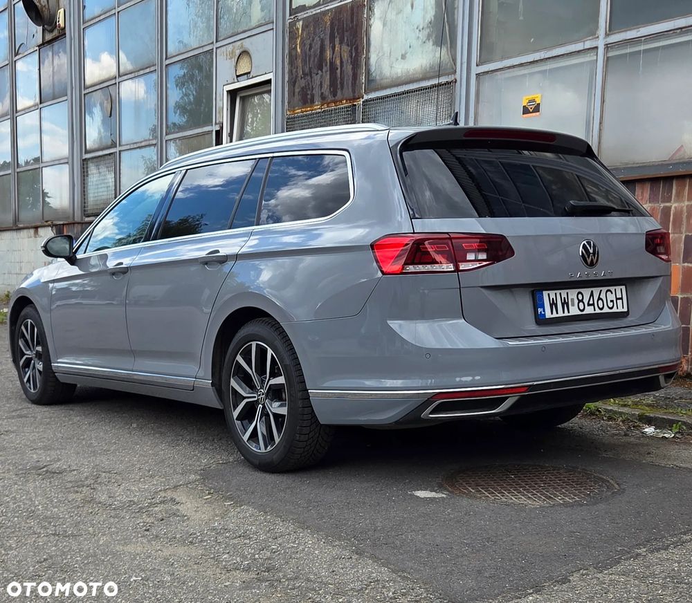 Volkswagen Passat 2.0 TDI Elegance DSG - 4