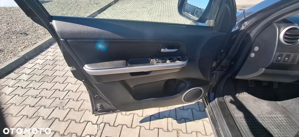 Suzuki Grand Vitara 1.9 DDiS De Luxe - 21
