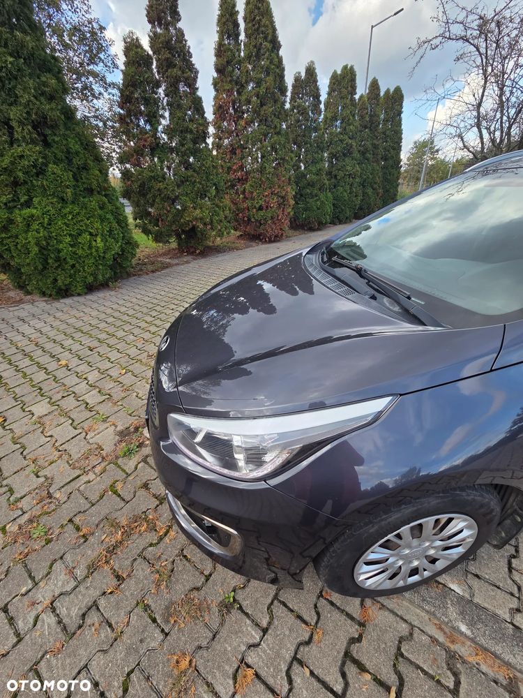 Kia Ceed - 8
