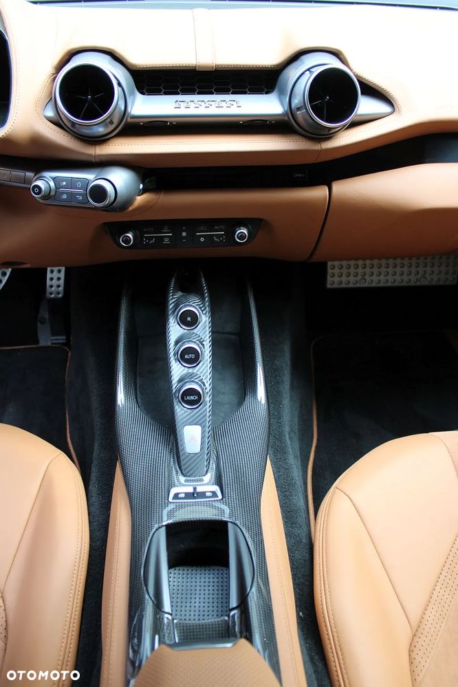 Ferrari 812 Superfast - 33