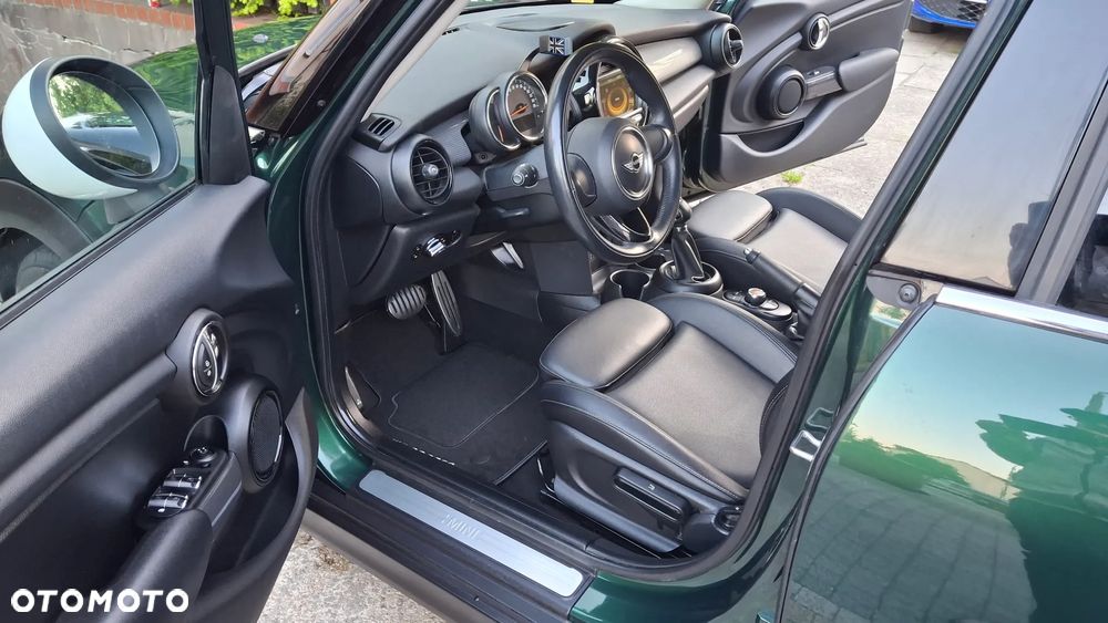 MINI Cooper Standard - 26
