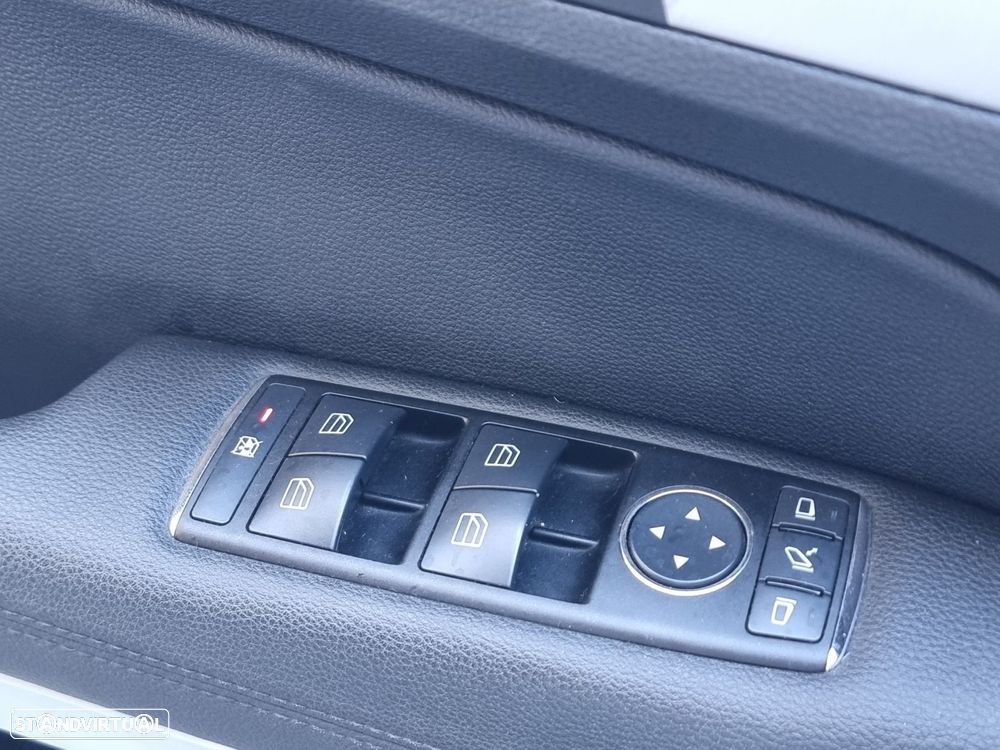 Mercedes-Benz E 250 CDi Elegance BE Auto. - 18