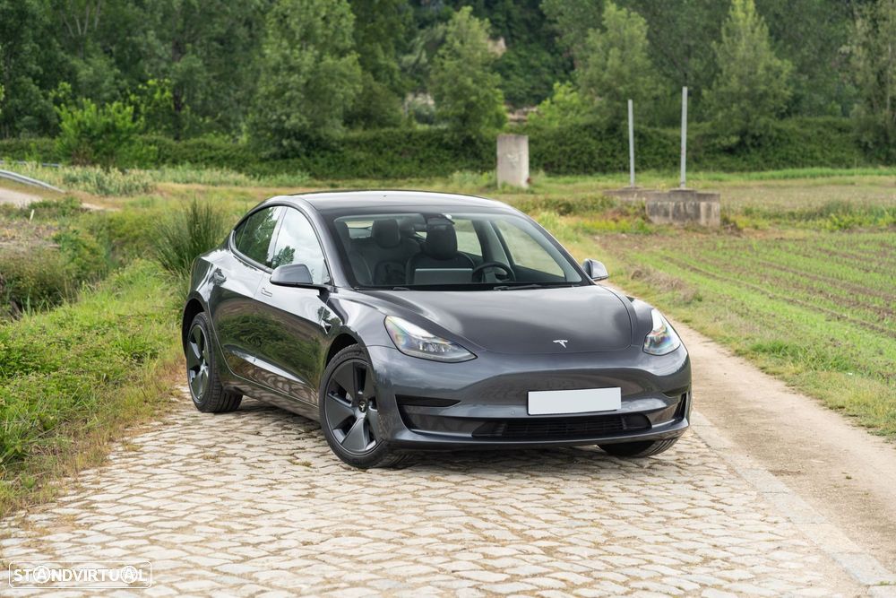 Tesla Model 3 Standard Range Plus RWD - 1