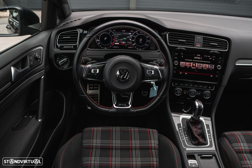 VW Golf 2.0 TSI GTI DSG Performance - 42