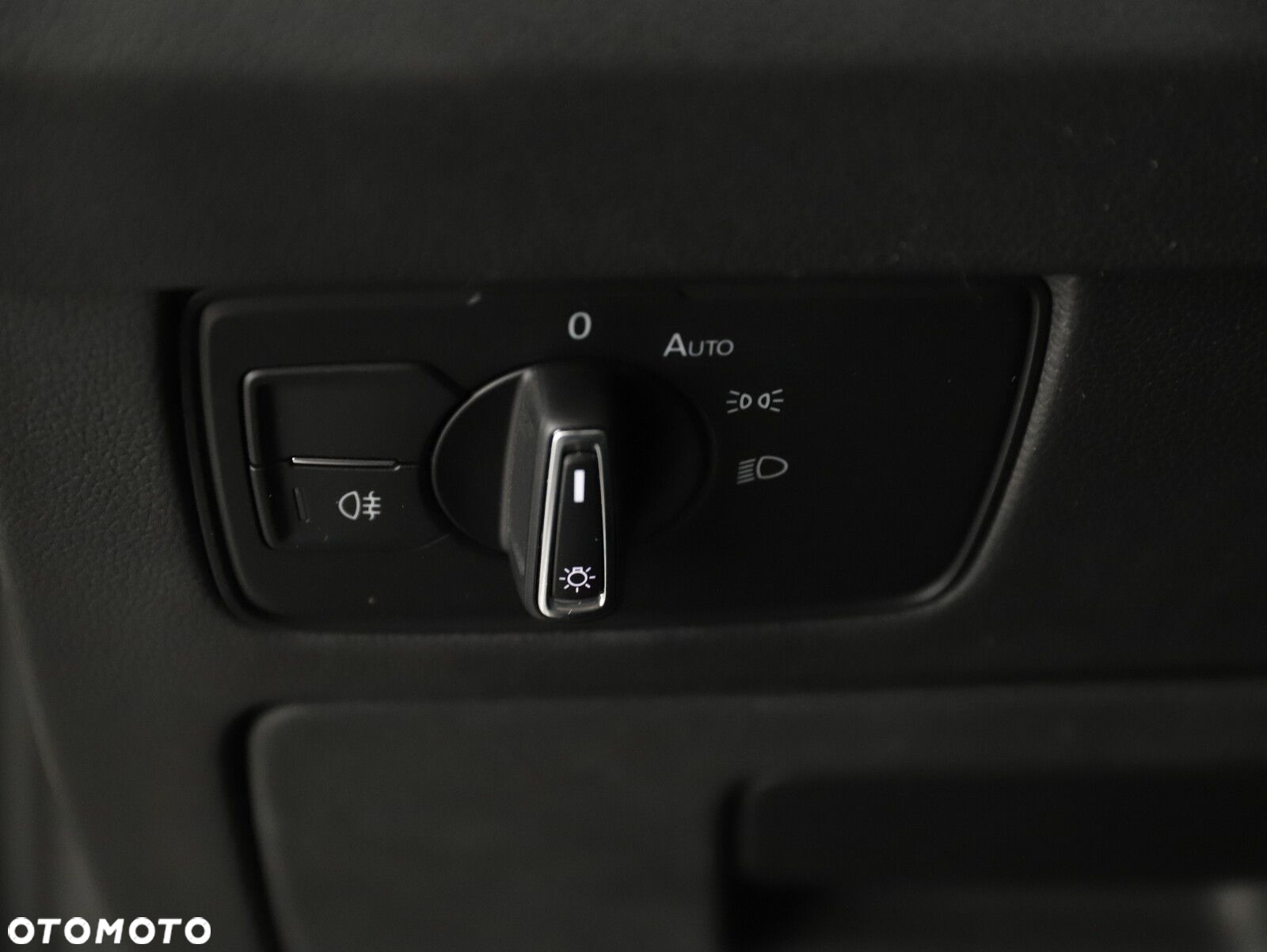 Volkswagen Arteon 2.0 TDI 4Motion R-Line DSG - 17