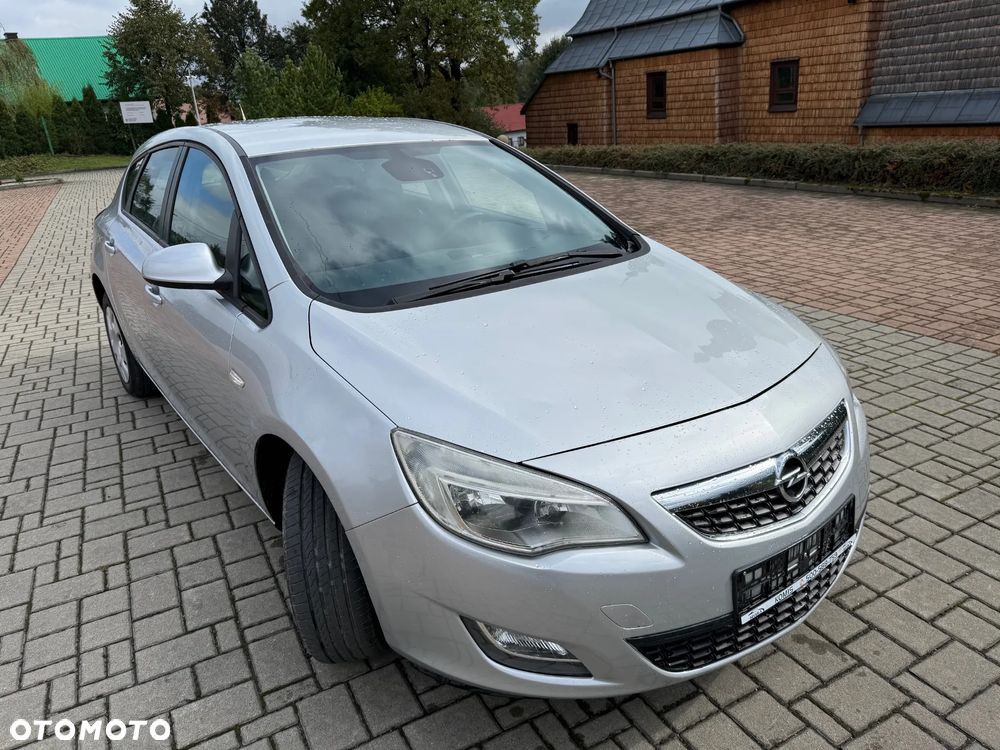 Opel Astra 1.7 CDTI DPF - 10