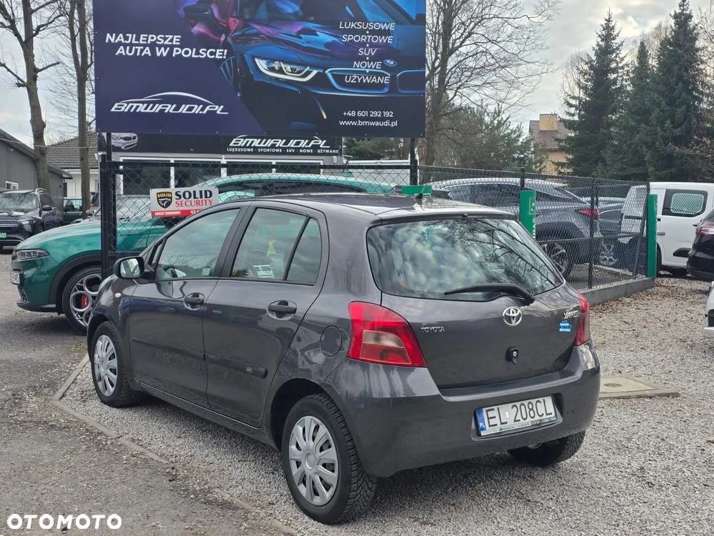 Toyota Yaris 1.3 Terra - 10