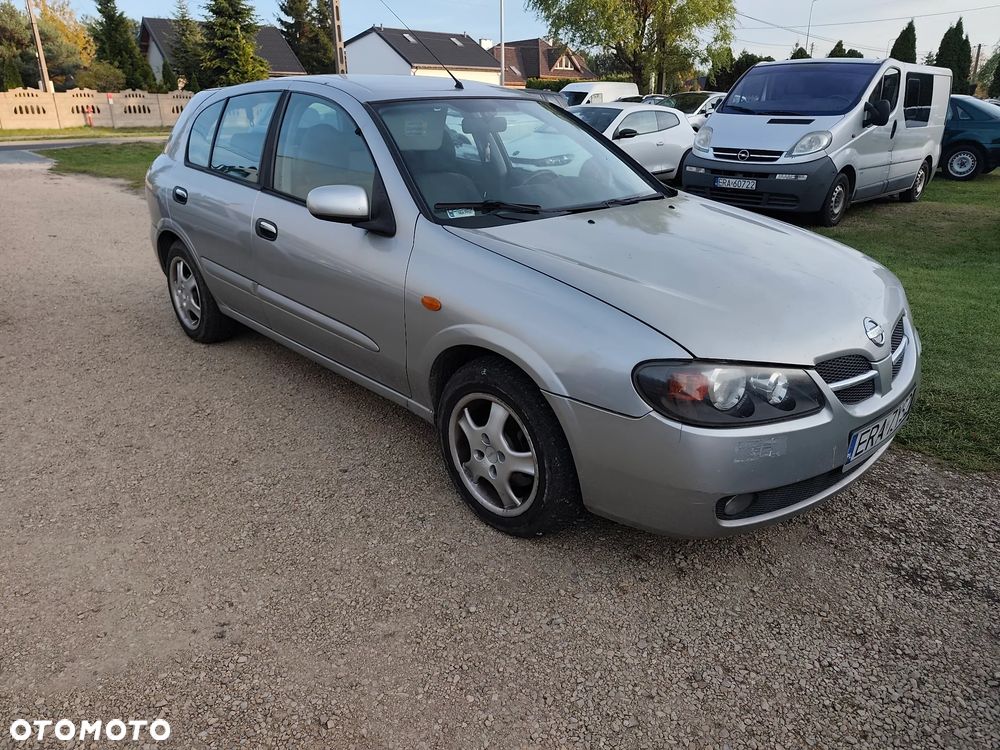 Nissan Almera