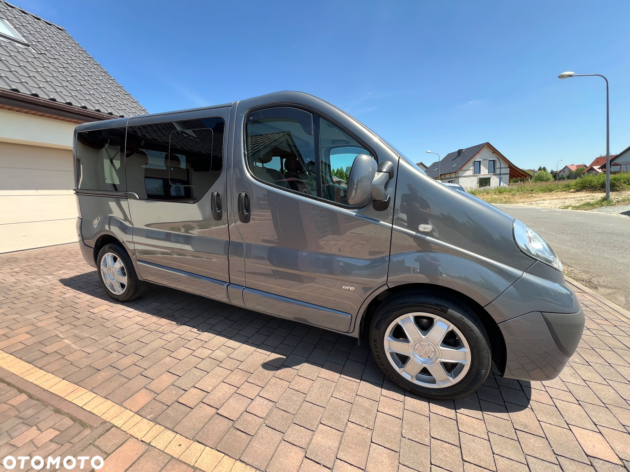 Opel Vivaro 2.0 CDTI L1H1 Life Cosmo - 19