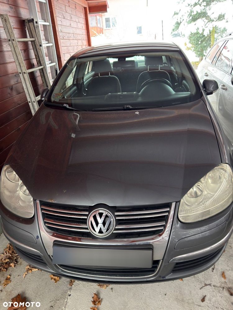 Volkswagen Jetta 1.9 TDI Comfortline - 2