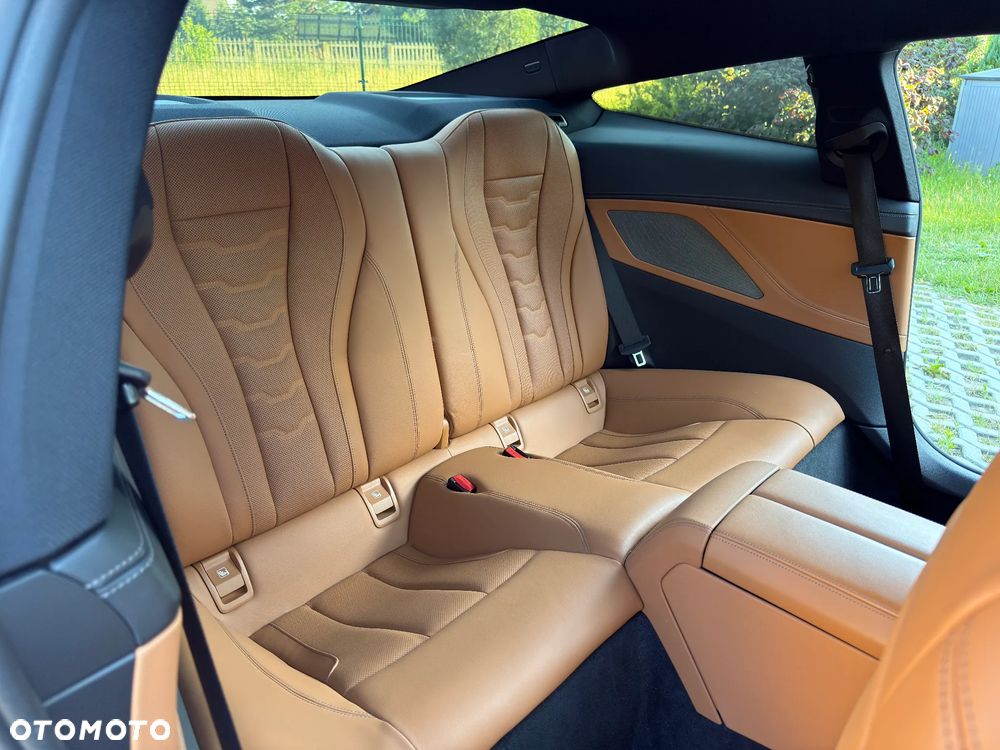 BMW Seria 8 - 15