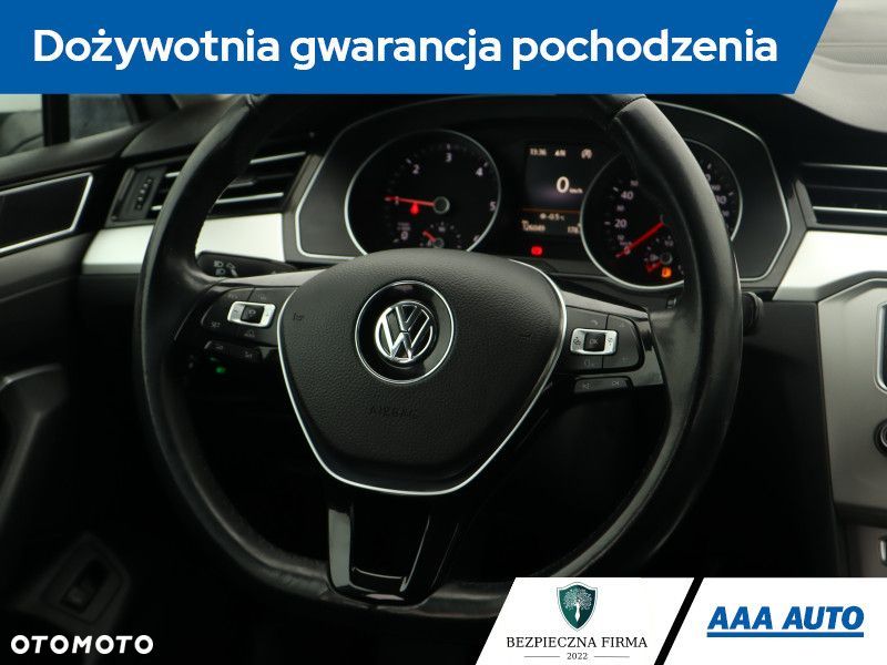 Volkswagen Passat Variant - 21