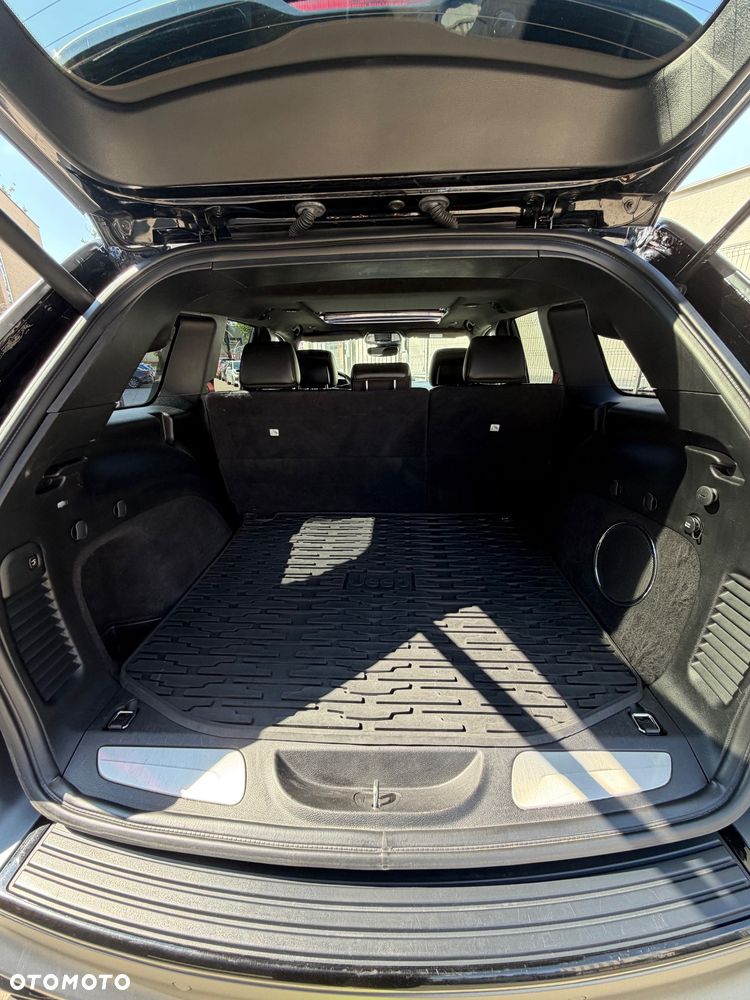 Jeep Grand Cherokee - 10