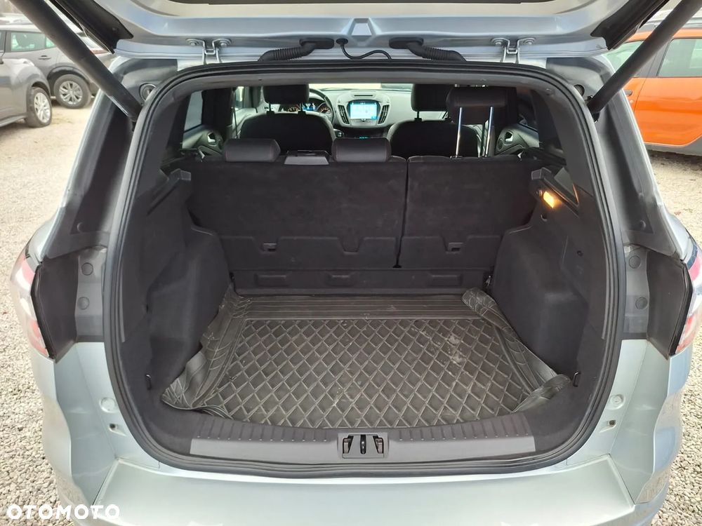 Ford Kuga 1.5 EcoBoost 2x4 ST-Line - 31