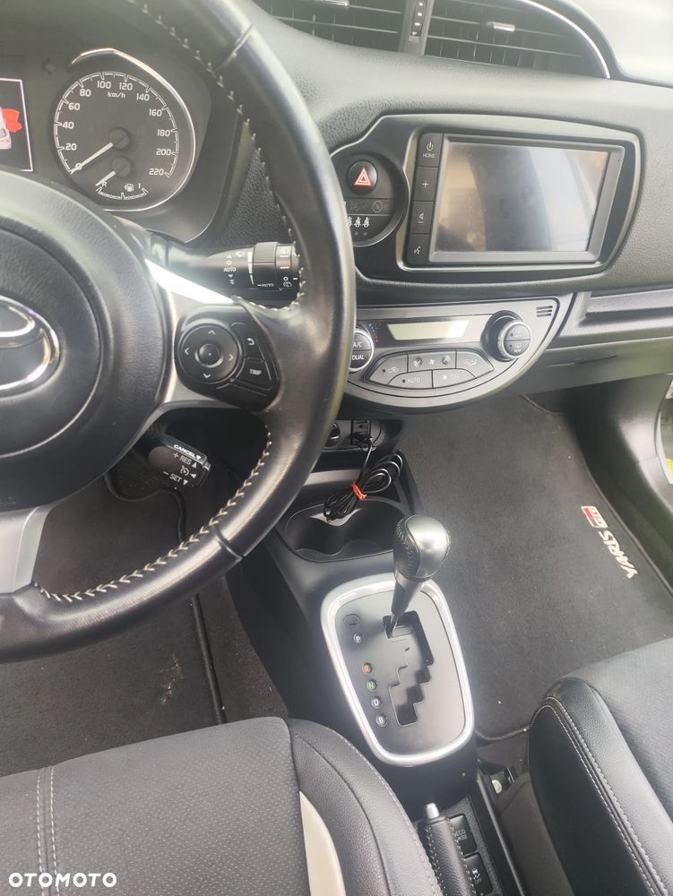 Toyota Yaris 1.5 VVT-i GR Sport - 26