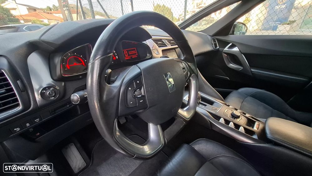 Citroën DS5 e-HDi 110 EGS6 SoChic - 20