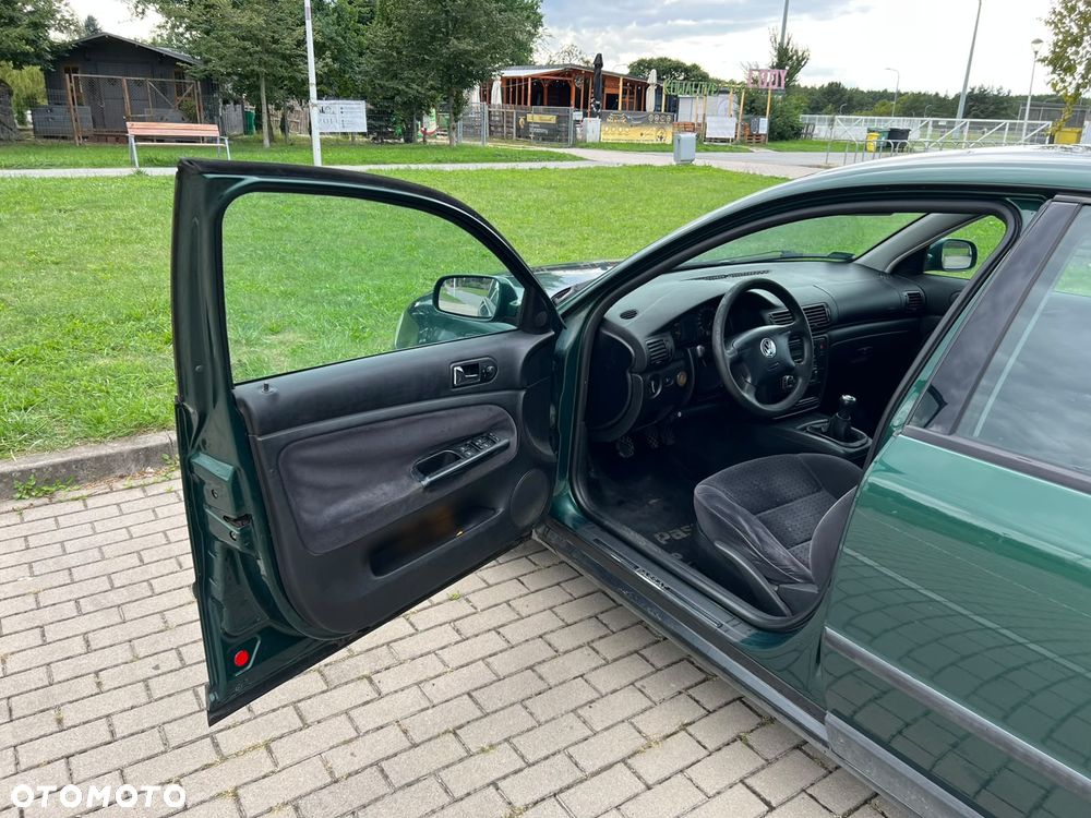 Volkswagen Passat - 17