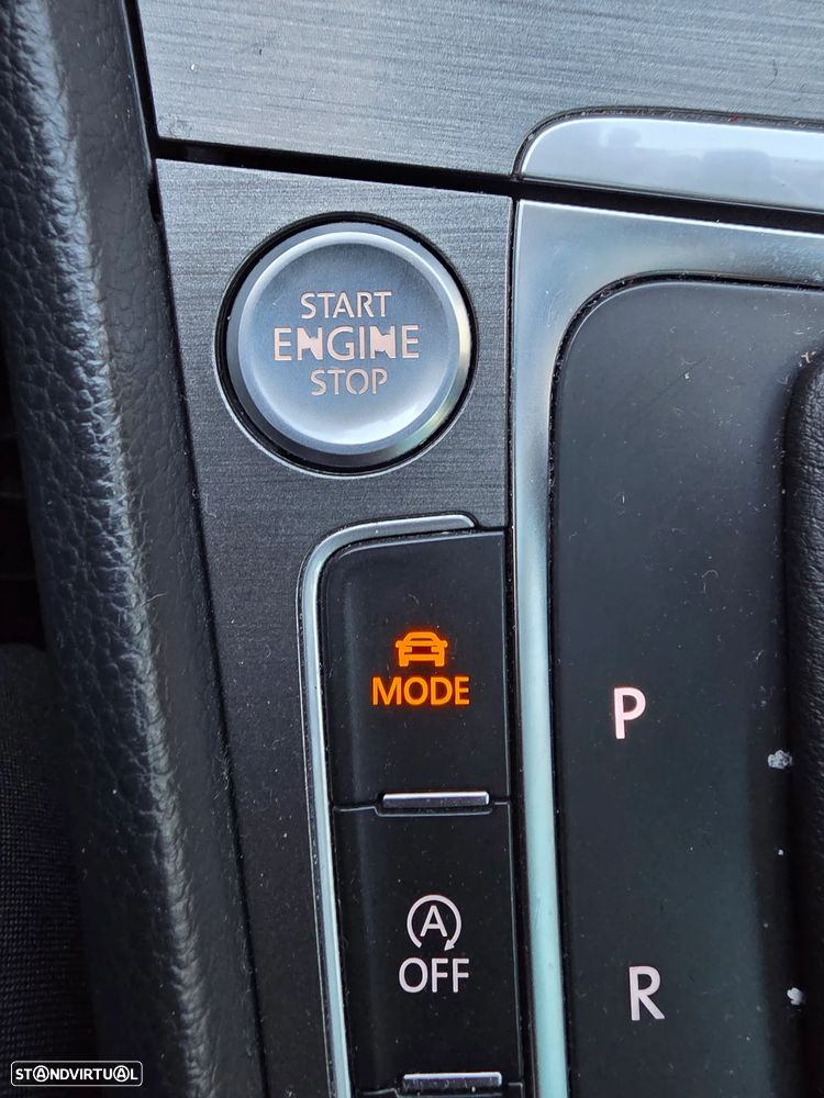 VW Golf 2.0 TDi DPF DSG Highline - 21