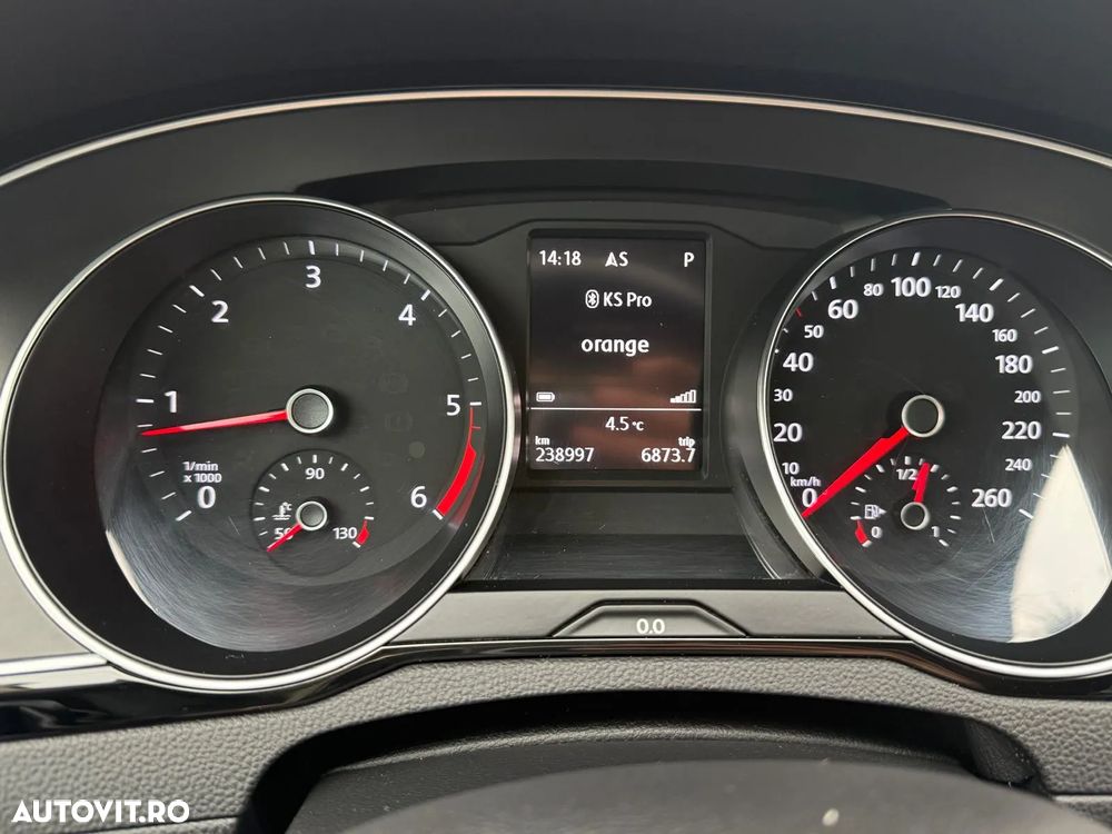 Volkswagen Passat 2.0 TDI (BlueMotion Technology) DSG Comfortline - 23