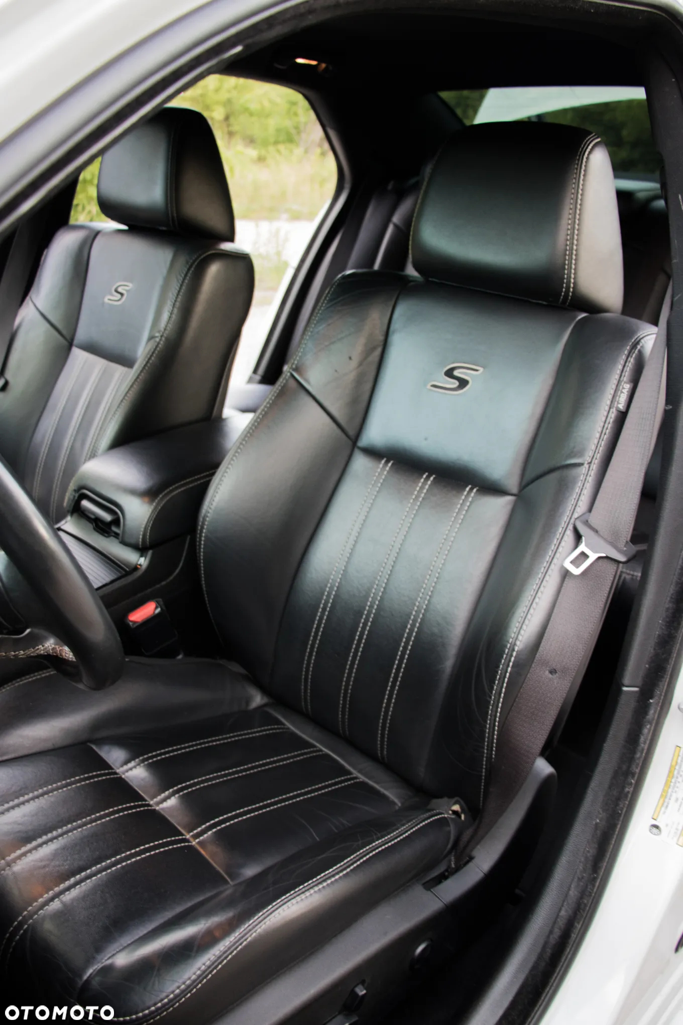 Chrysler 300s - 24