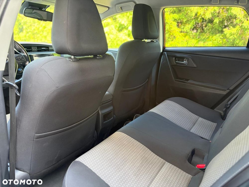 Toyota Auris - 19