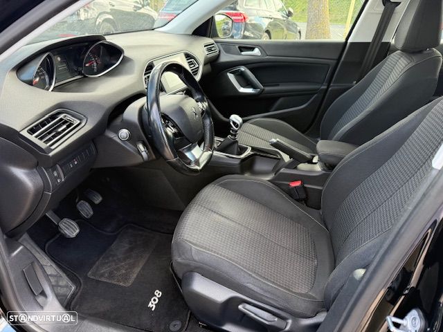 Peugeot 308 SW BlueHDi 130 Stop & Start Style - 17