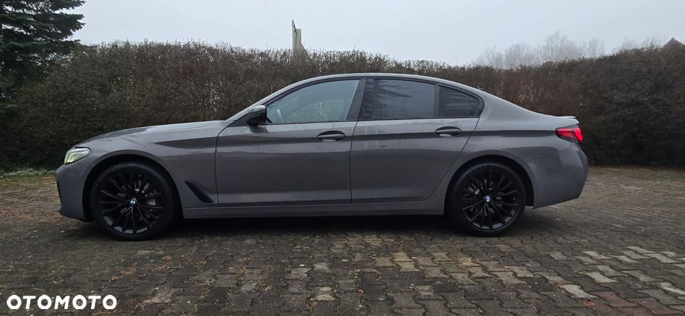 BMW Seria 5 530i xDrive M Sport Edition - 17