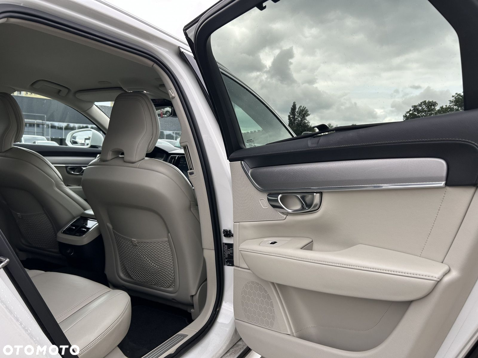 Volvo V90 - 26