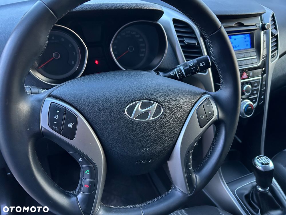 Hyundai i30 i30cw 1.4 Fifa World Cup Edition - 18