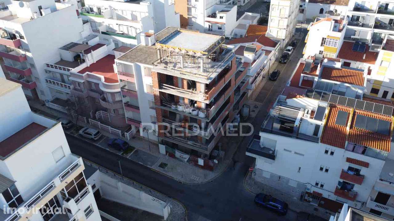 T0+1, segunda linha de Monte Gordo, vista mar, praia a 100m - Grande imagem: 2/15