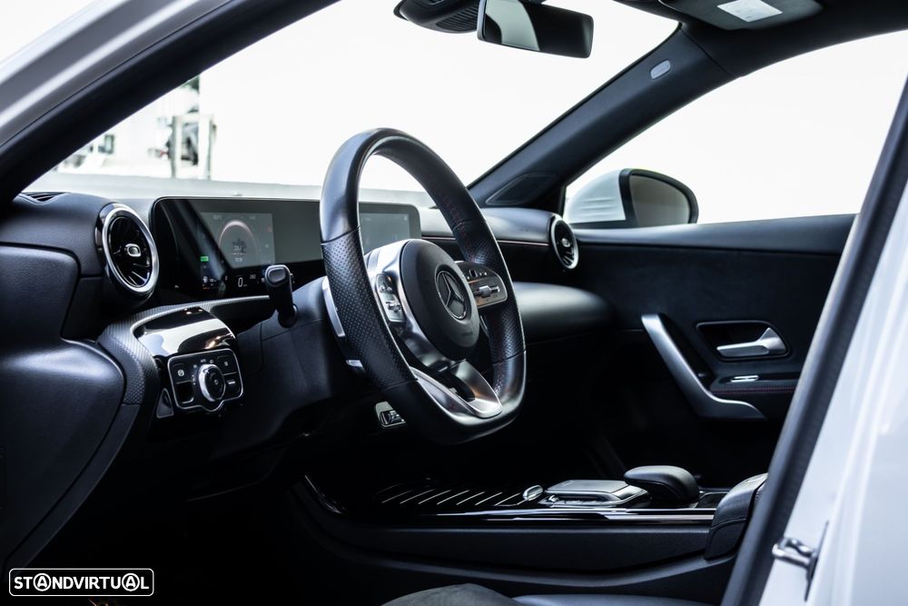 Mercedes-Benz A 250 e AMG Line - 15