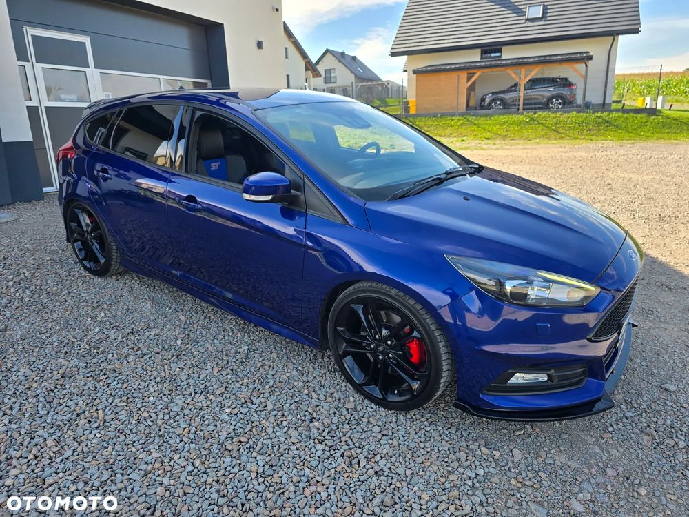 Ford Focus 2.0 EcoBoost ST mit Leder-Sport-Paket - 11