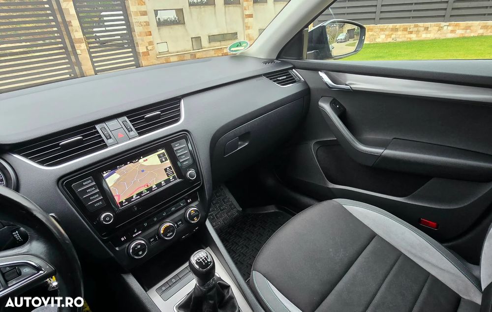 Skoda Octavia Combi 2.0 TDI Style - 19