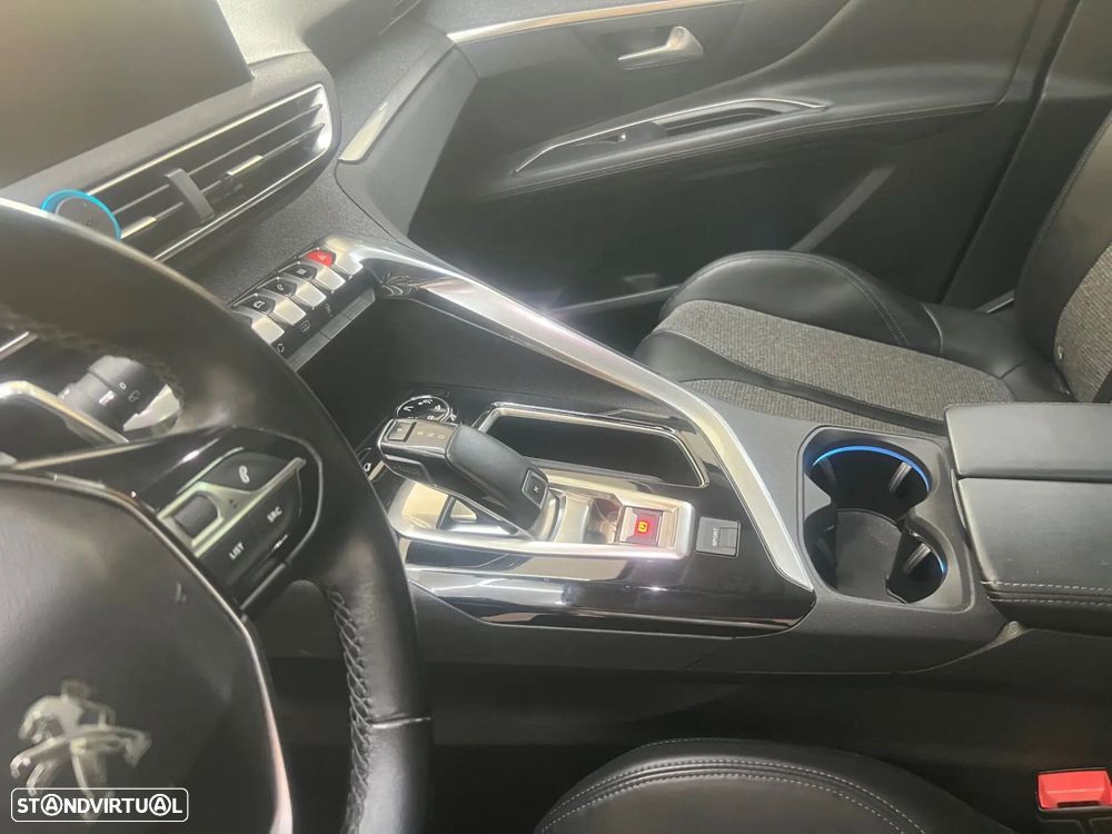 Peugeot 3008 1.5 BlueHDi GT Line J19 EAT8 - 15