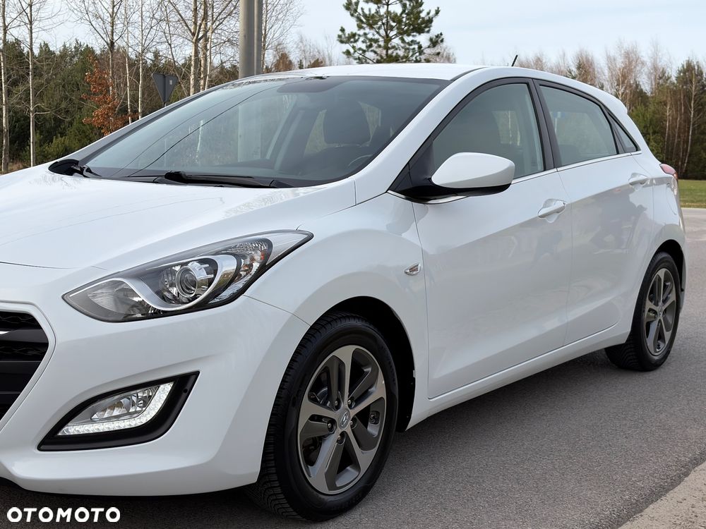 Hyundai i30 blue 1.4 Style - 9