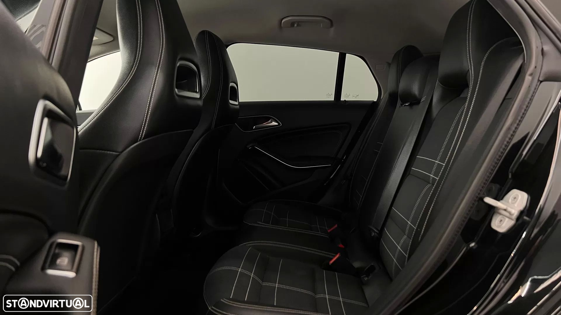 Mercedes-Benz CLA 180 d Shooting Brake Urban - 27